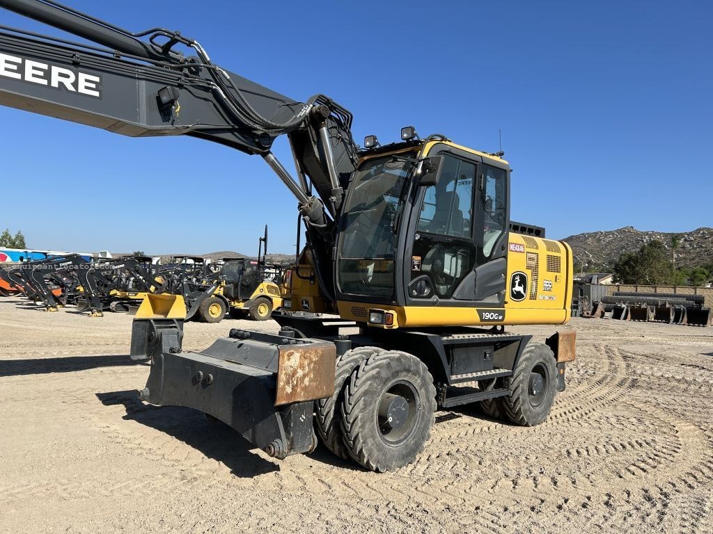 2023 John Deere 190GW Image 2