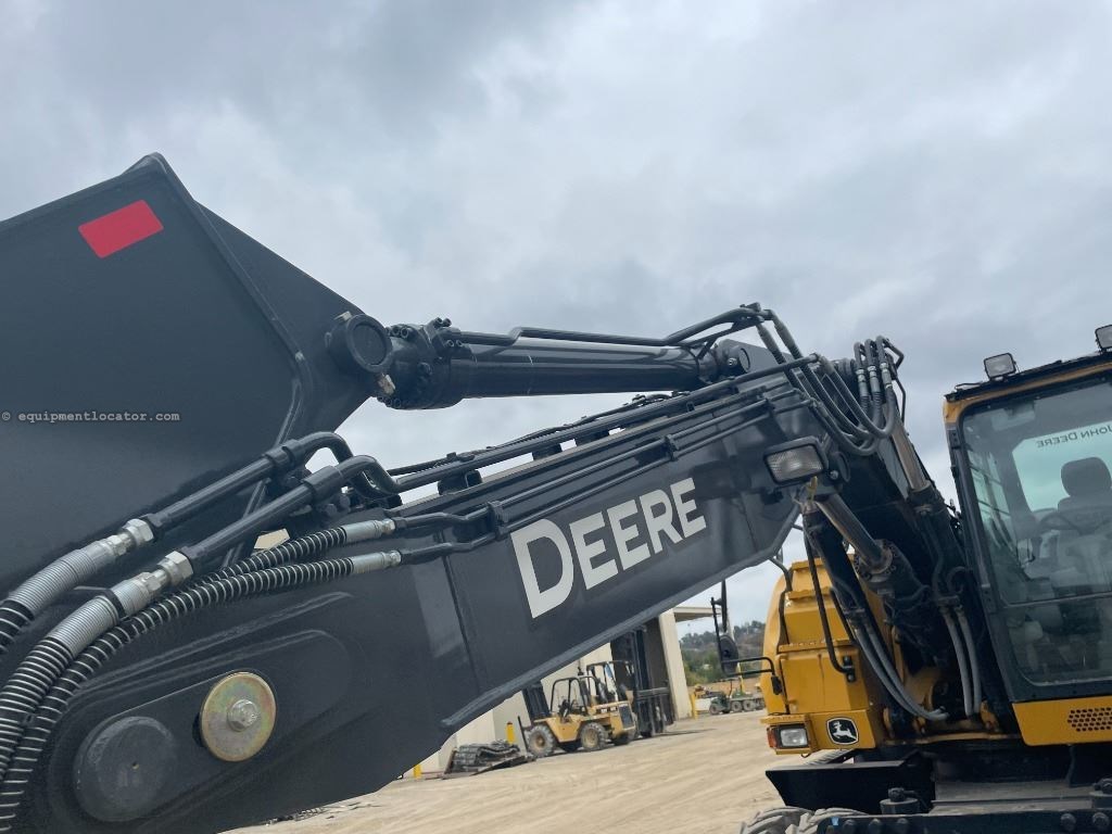 2023 John Deere 190GW Image 16