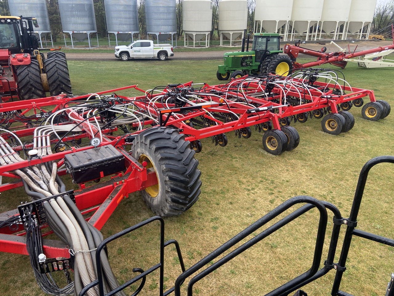 2024 Vaderstad 8412 Image 2