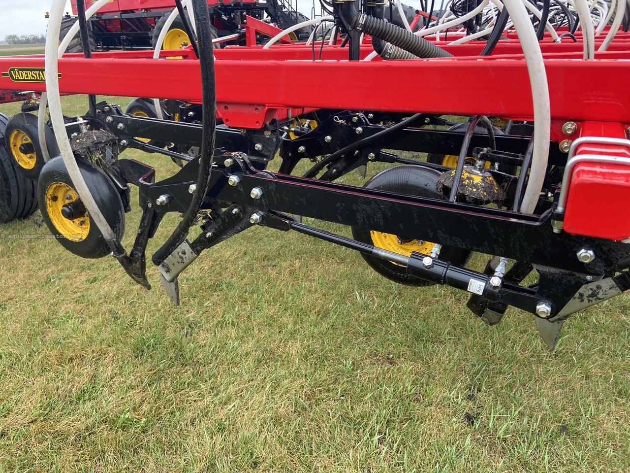 2024 Vaderstad 8412 Image 23