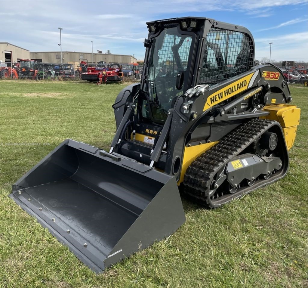 2025 New Holland Compact Track Loaders C330 Image 2