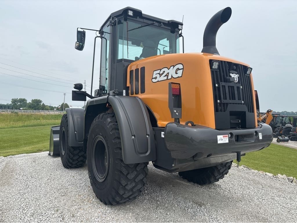 2025 Case 521G2 Image 2