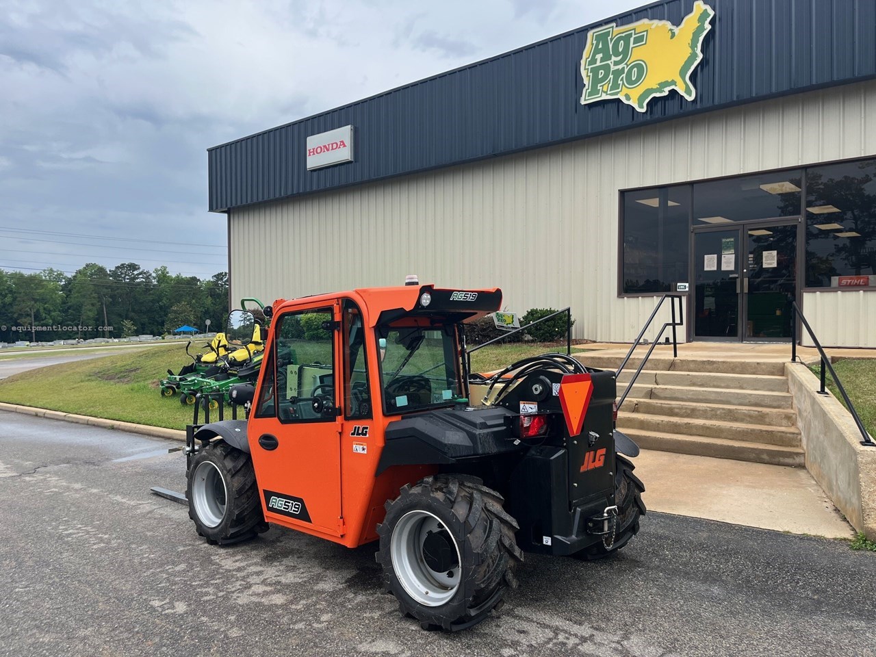 2026 JLG AG519 Image 2