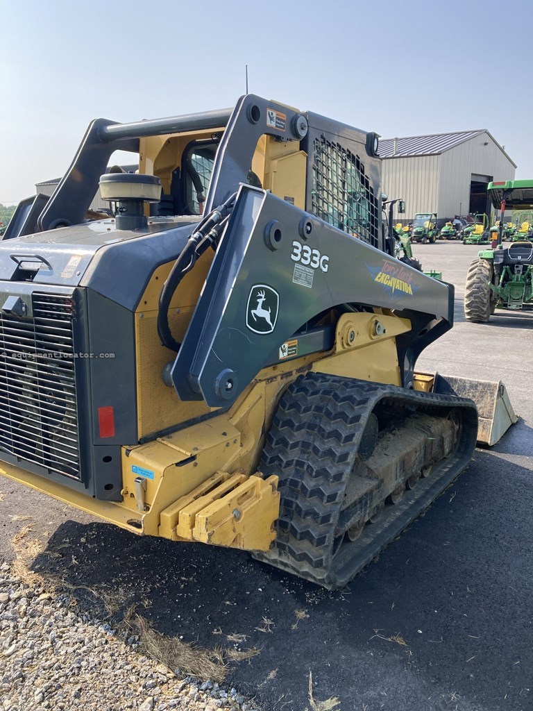 2017 John Deere 333G Image 6