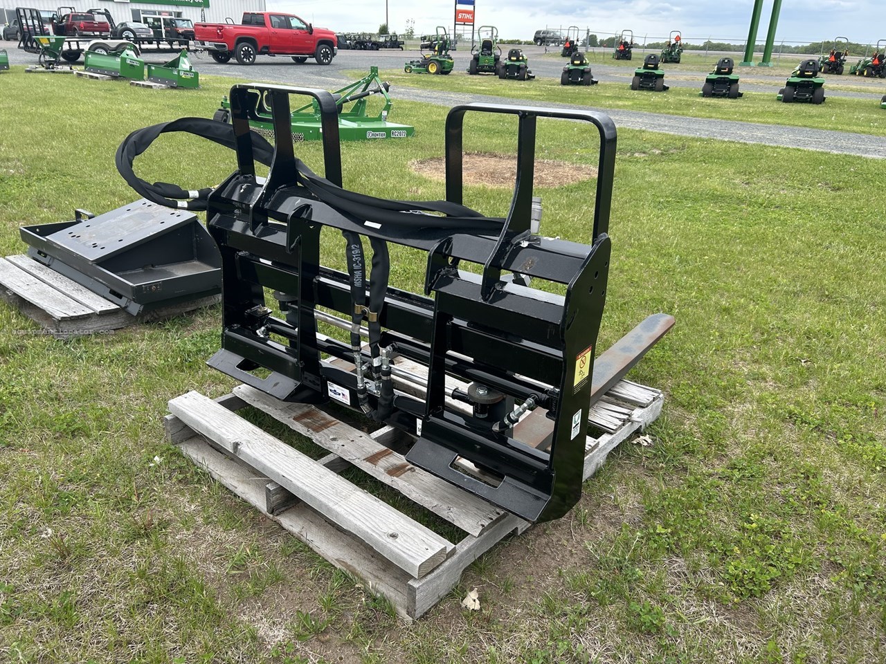 2023 MDS 5515WTCF-H Pallet Forks Image 4