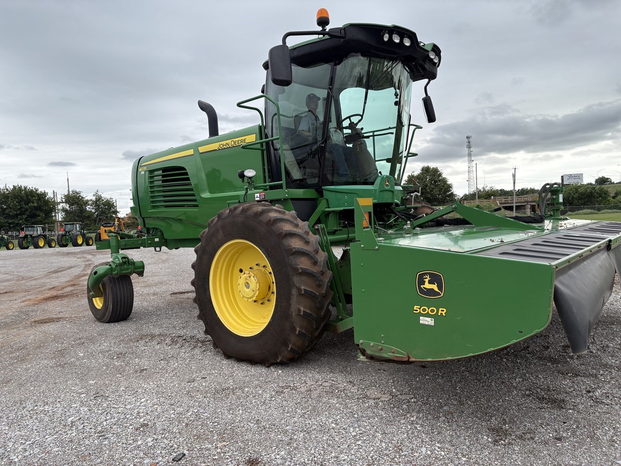 2020 John Deere W235 Image 8