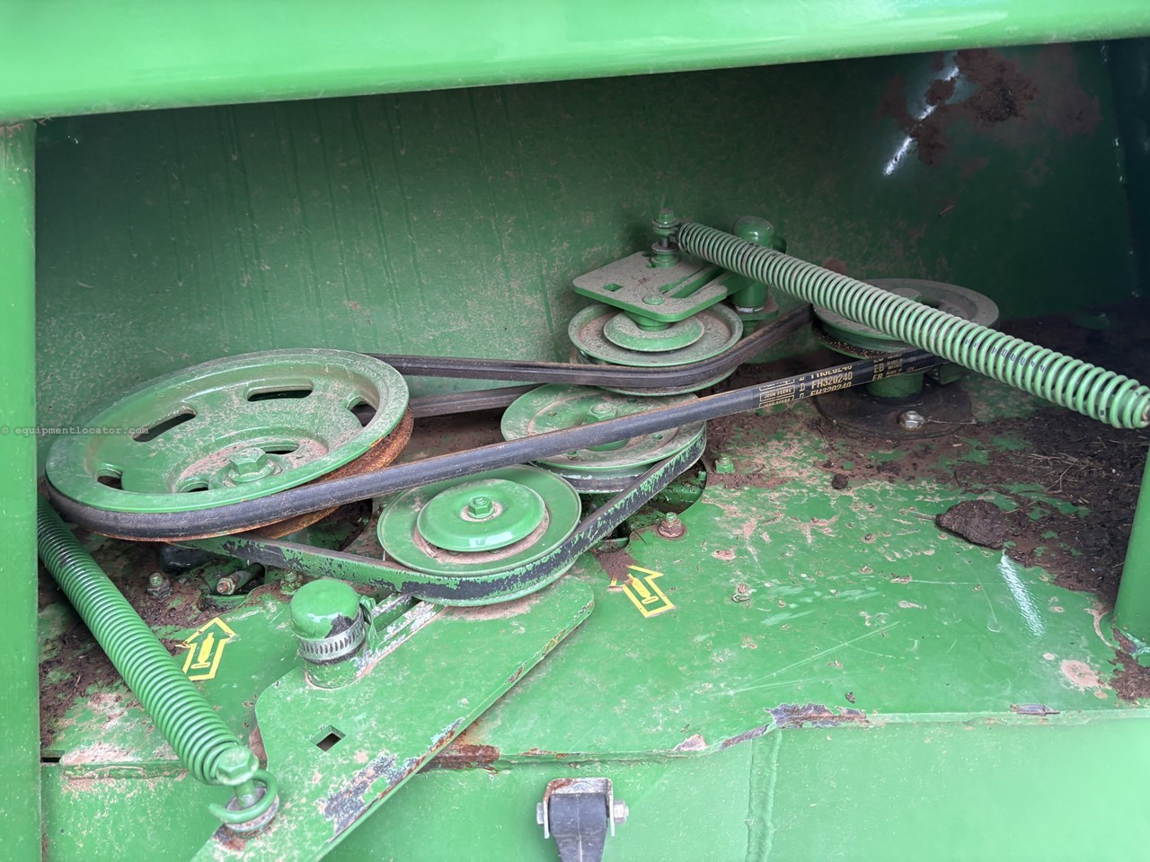 2020 John Deere W235 Image 13