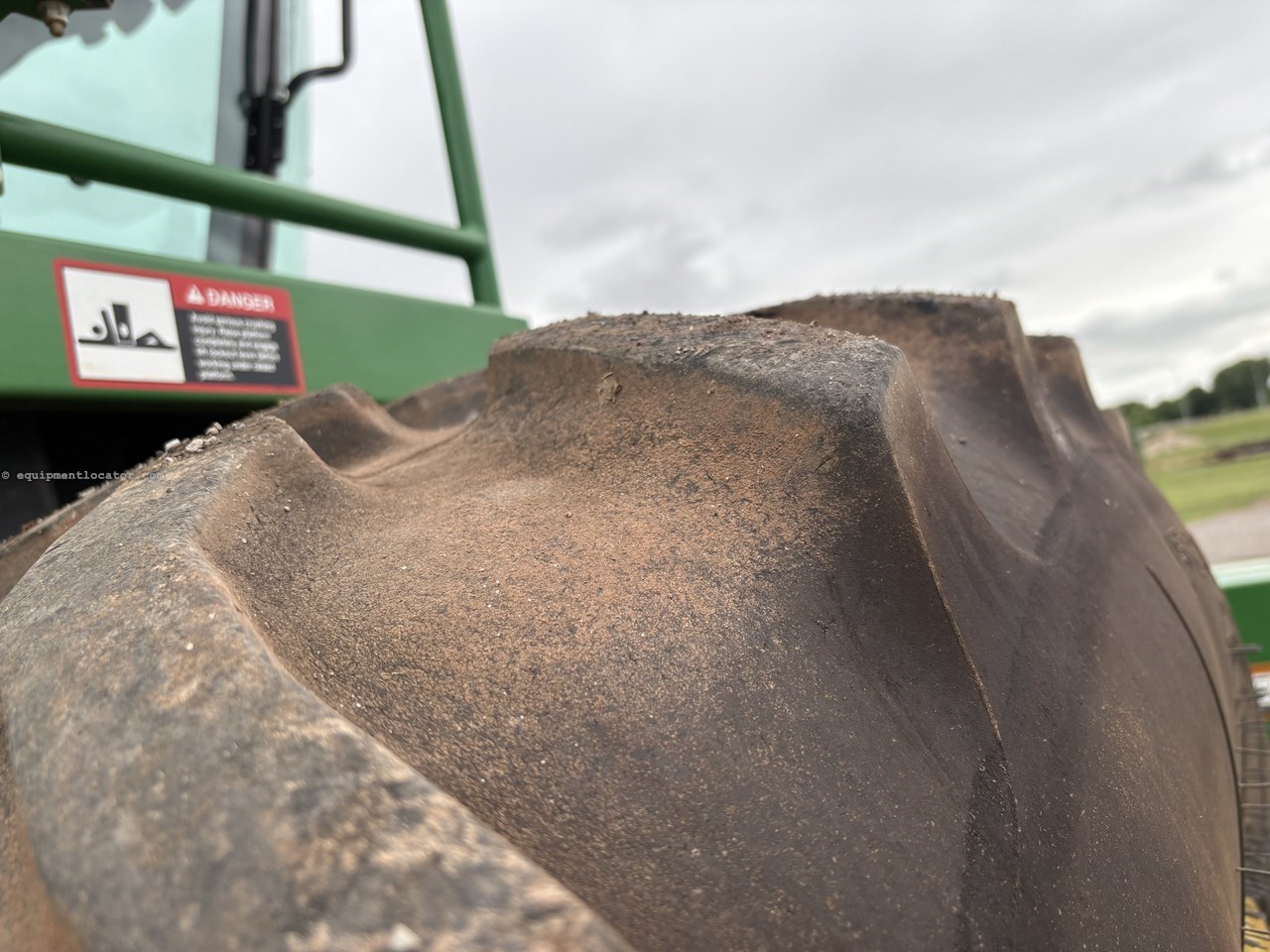 2020 John Deere W235 Image 14