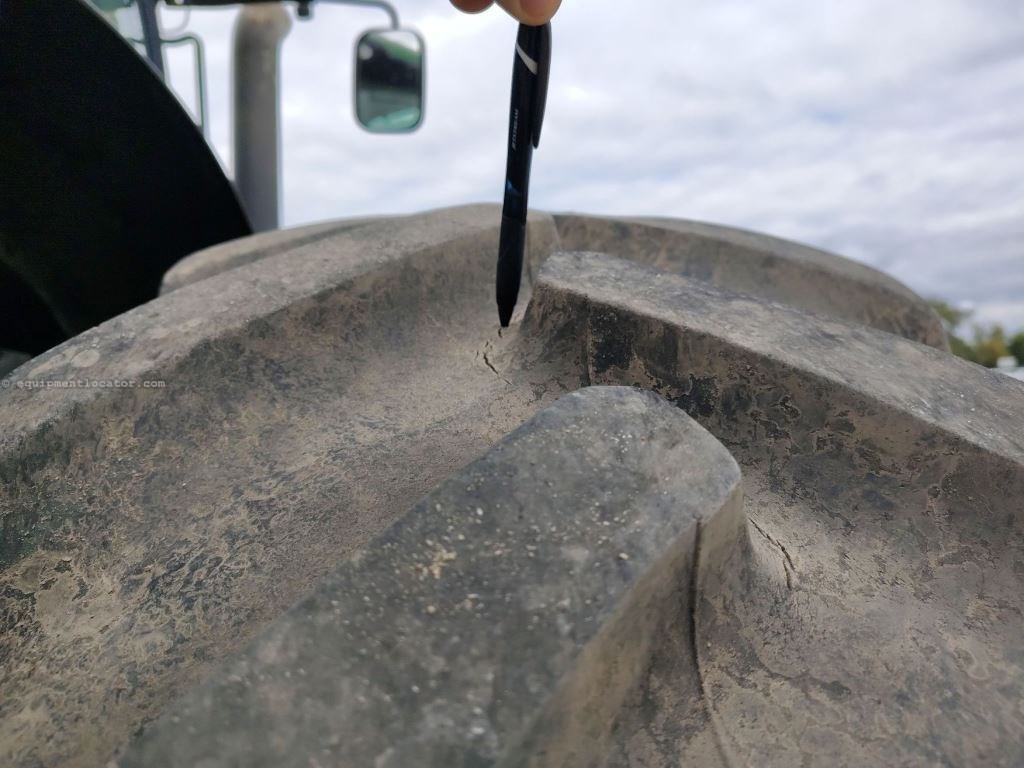 2012 John Deere 7280R Image 30