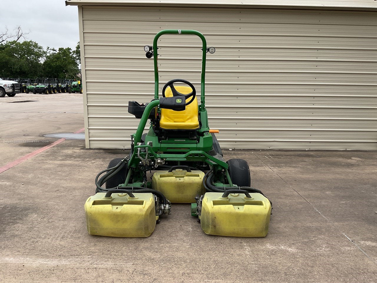 2020 John Deere 2700 Image 4