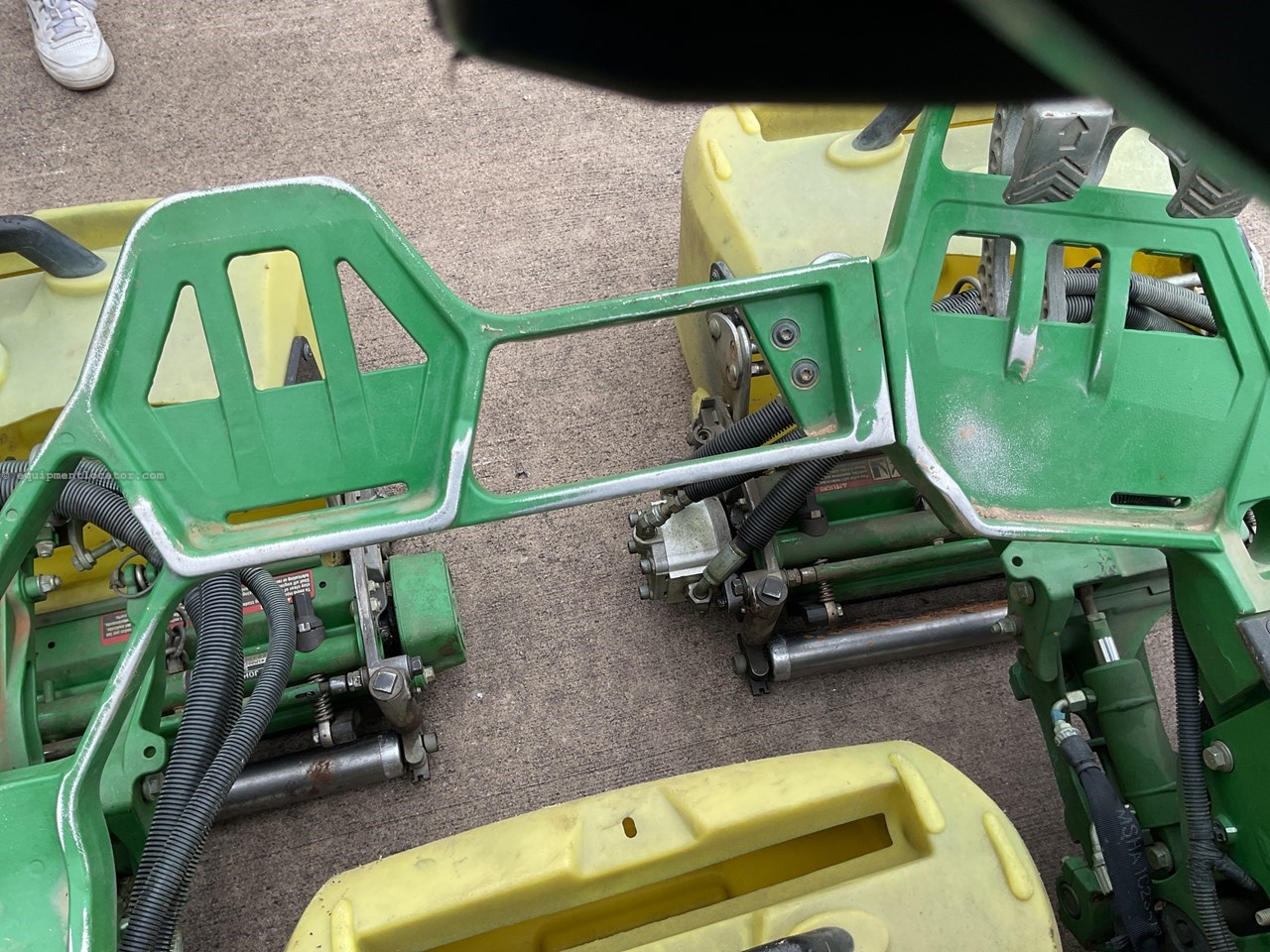 2020 John Deere 2700 Image 11