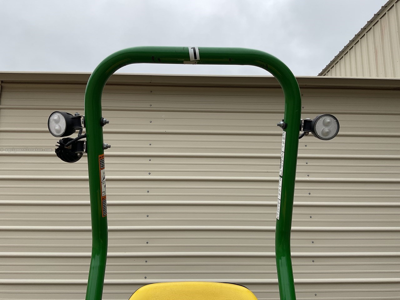 2020 John Deere 2700 Image 12