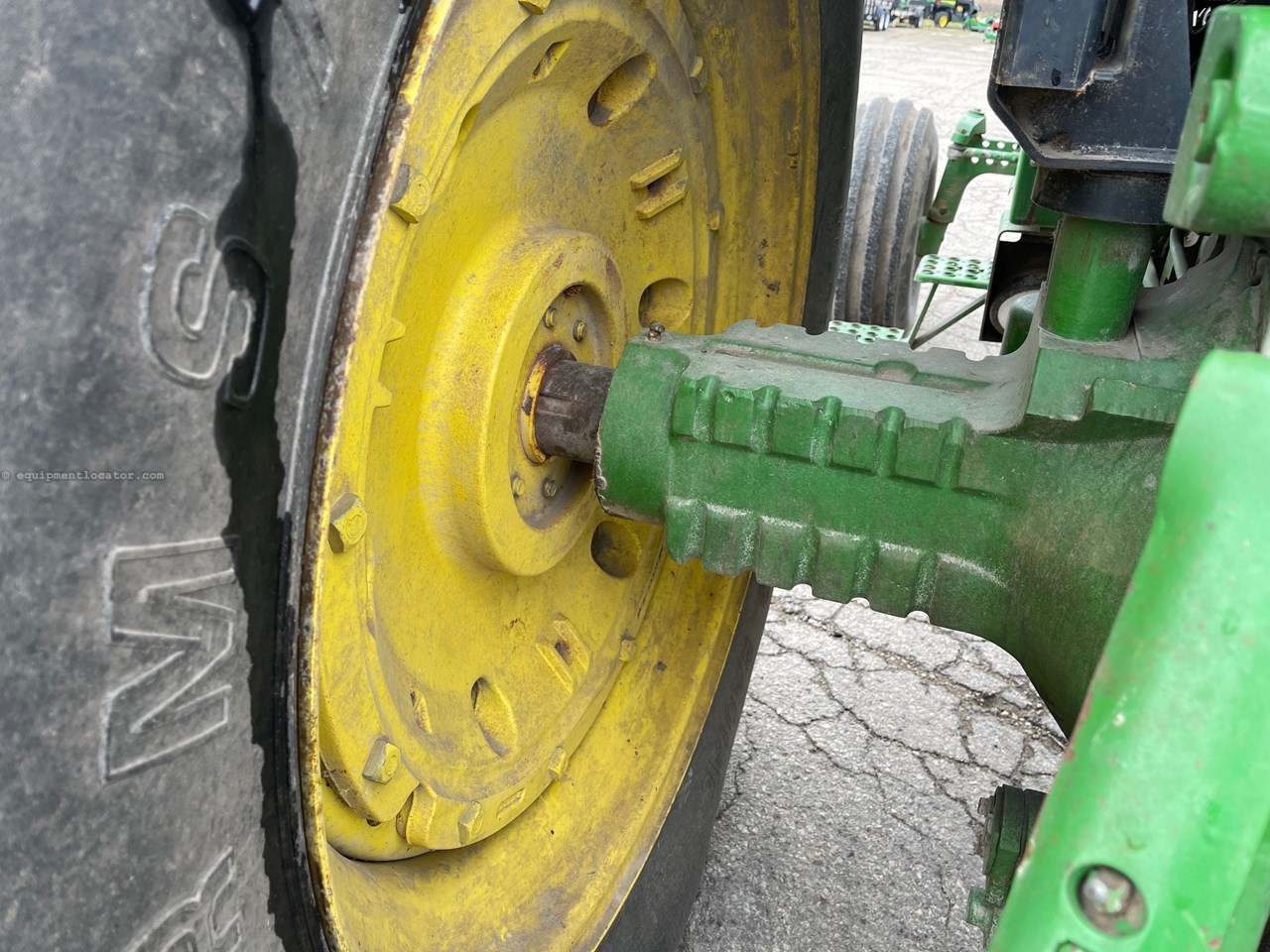 1990 John Deere 4555 Image 13