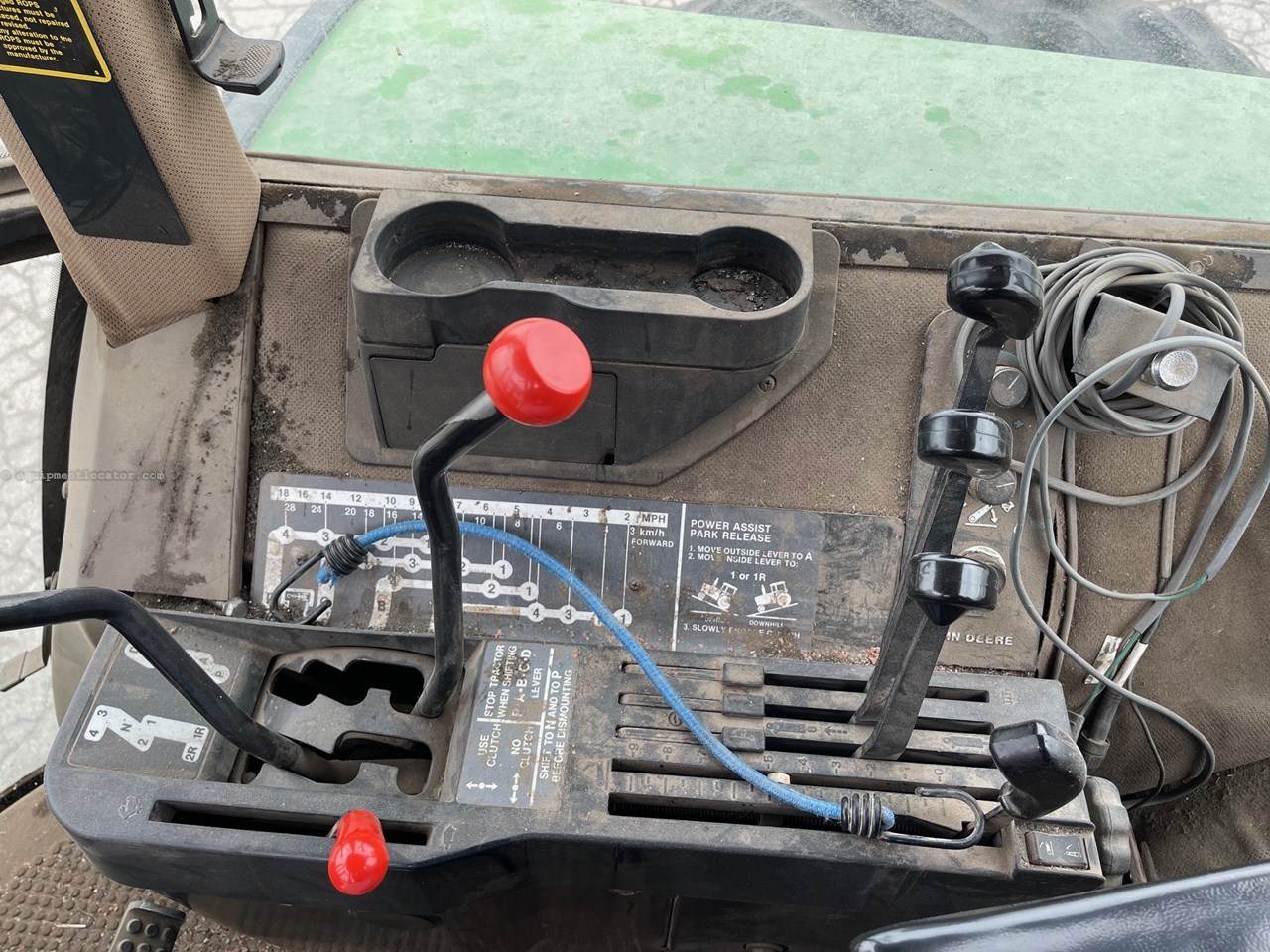 1990 John Deere 4555 Image 17