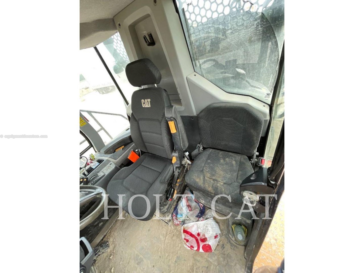 2023 Caterpillar W00 725 Image 7