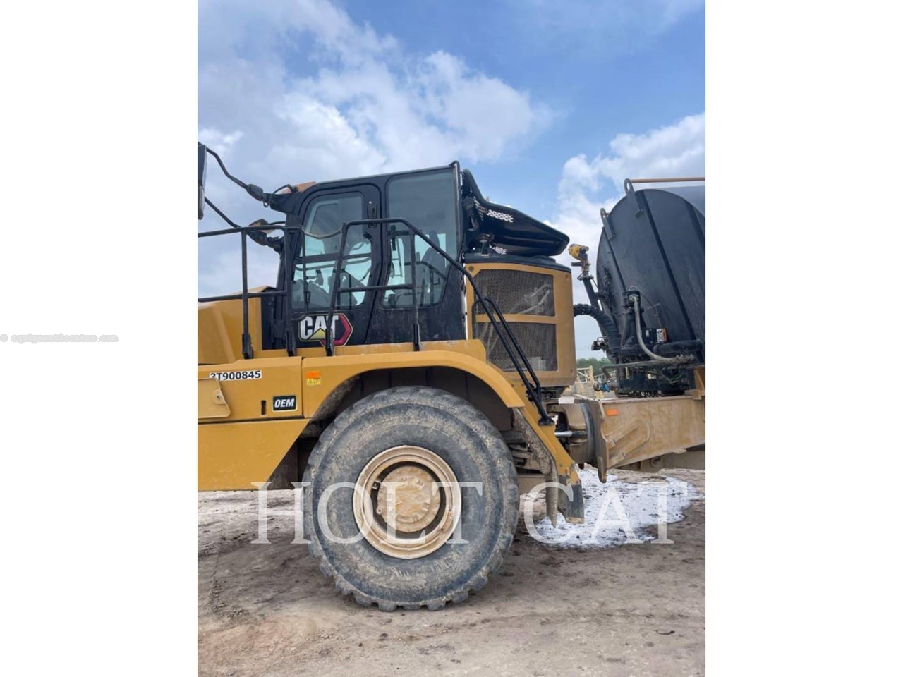 2023 Caterpillar W00 725 Image 8