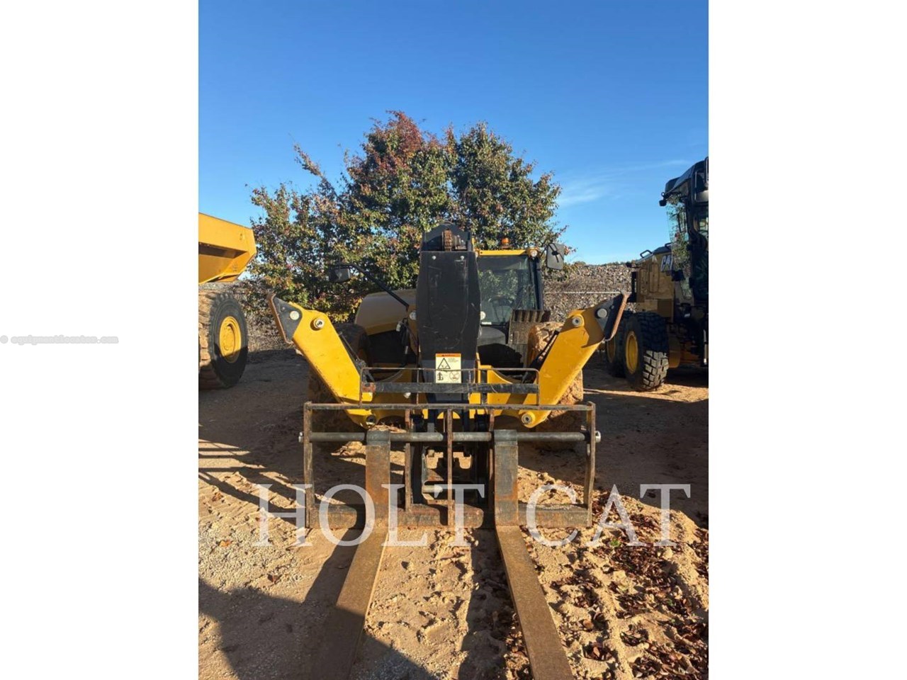 2023 Caterpillar TL1055 Image 3
