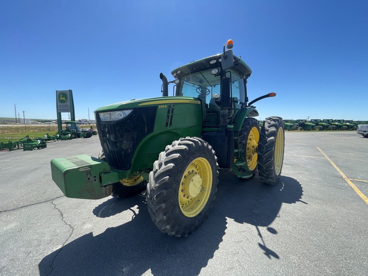 2012 John Deere 7215R Image 2