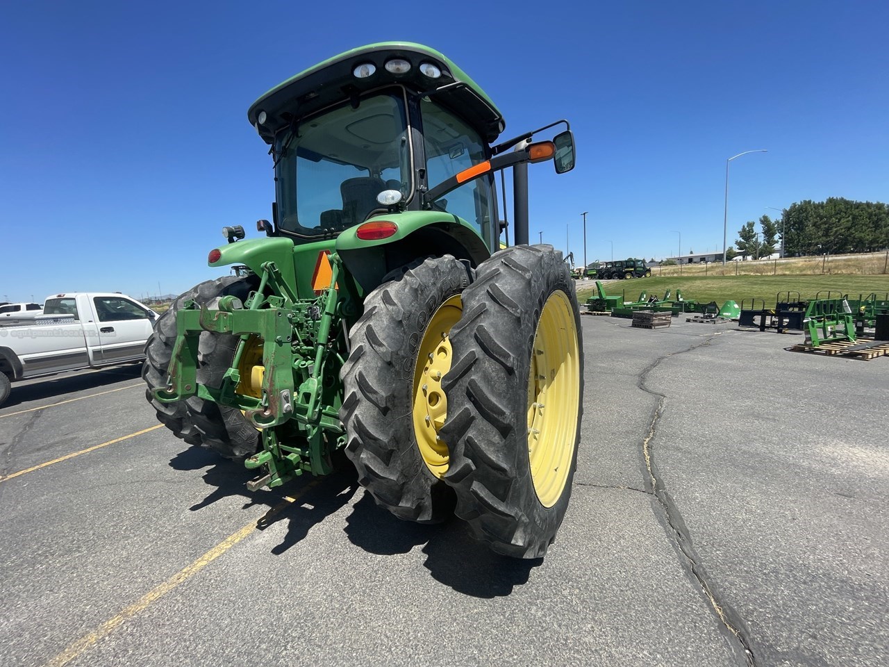 2012 John Deere 7215R Image 13