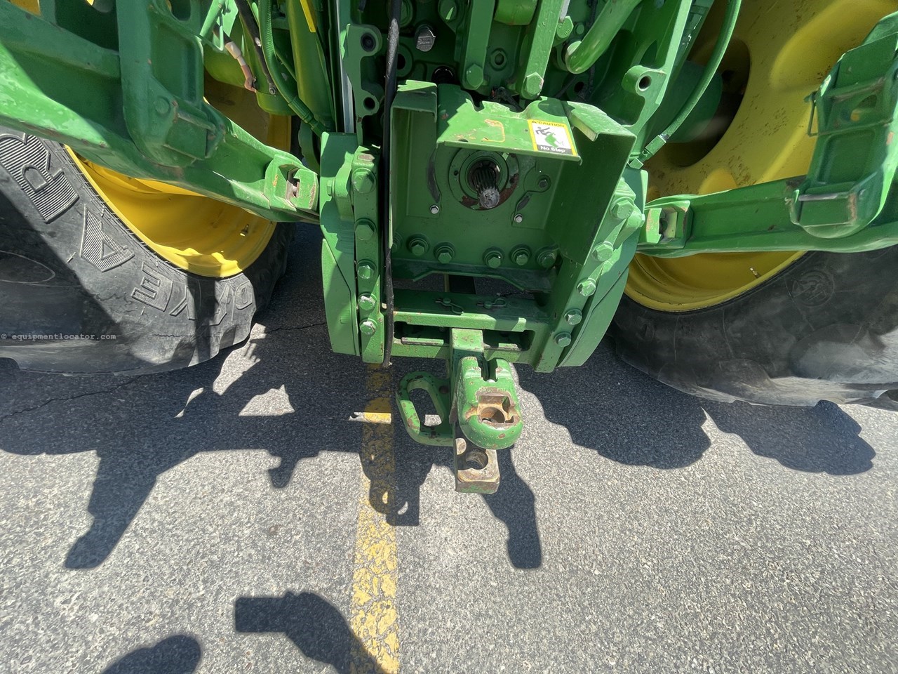 2012 John Deere 7215R Image 18