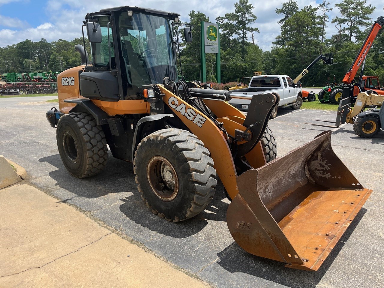 2018 Case 621G Image 4