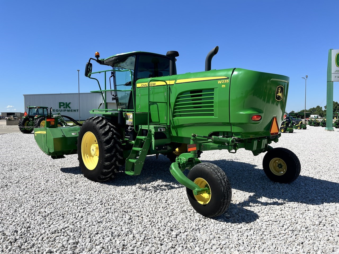 2014 John Deere W235 Image 3