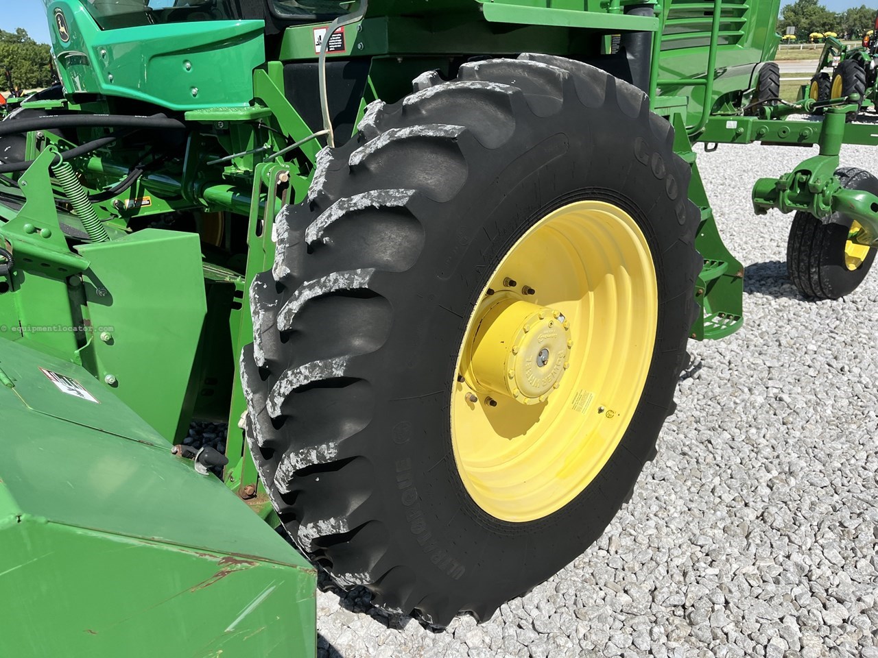 2014 John Deere W235 Image 15