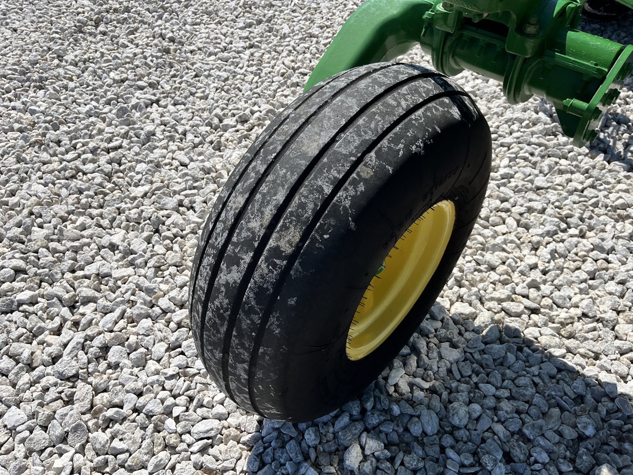 2014 John Deere W235 Image 19