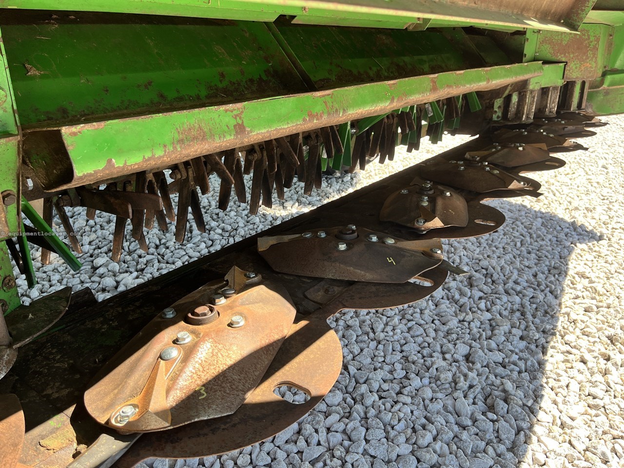 2014 John Deere W235 Image 31