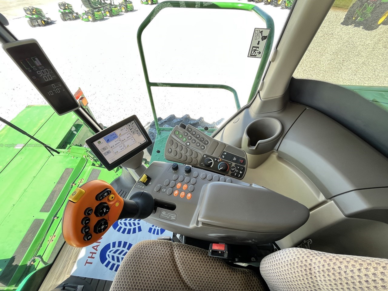 2014 John Deere W235 Image 37