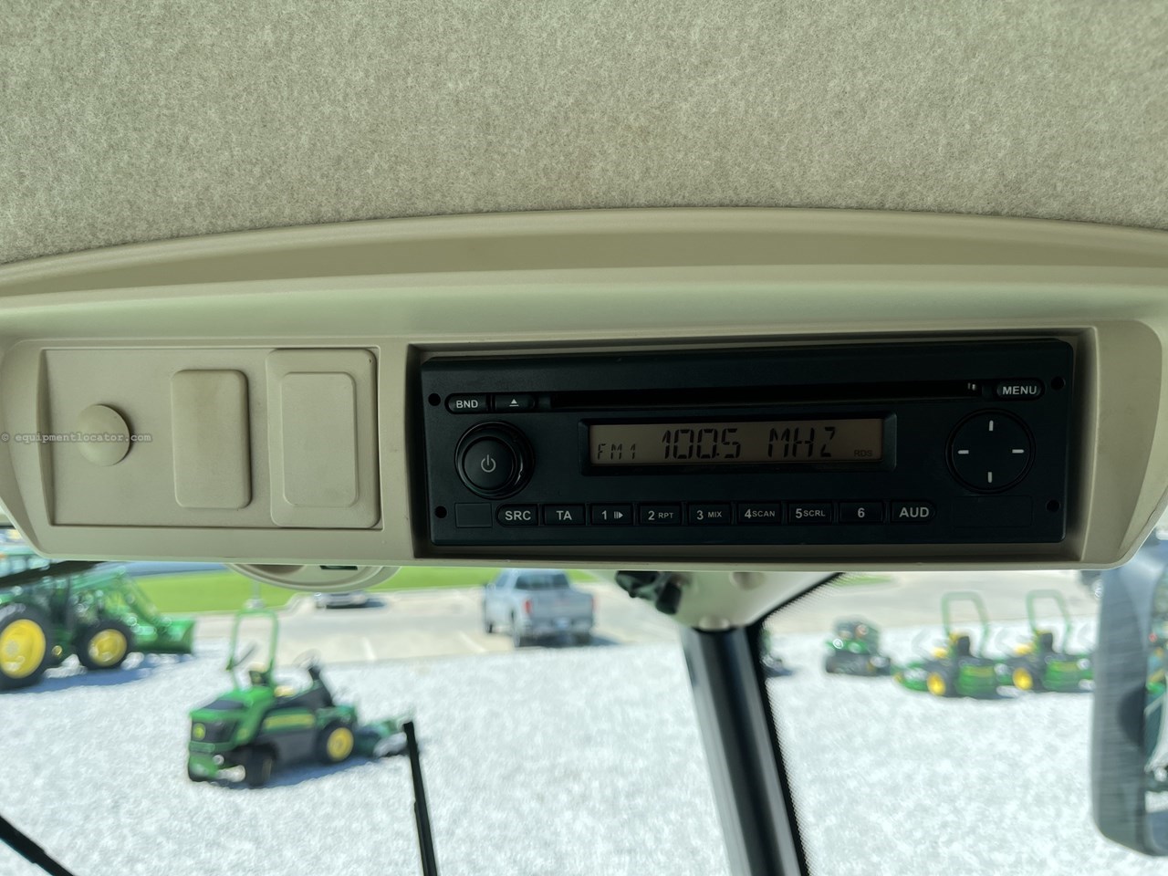 2014 John Deere W235 Image 38