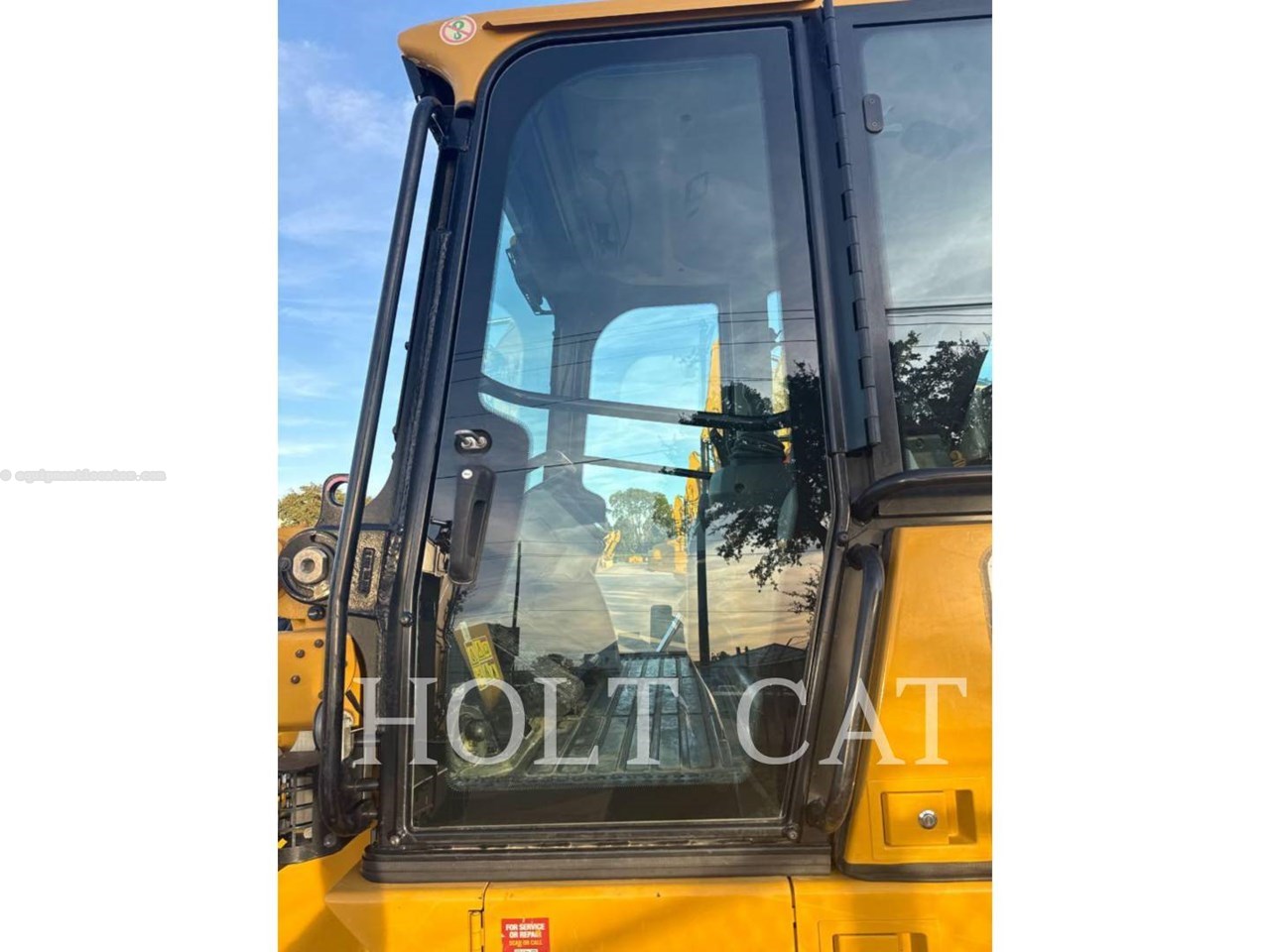 2023 Caterpillar 953 Image 9
