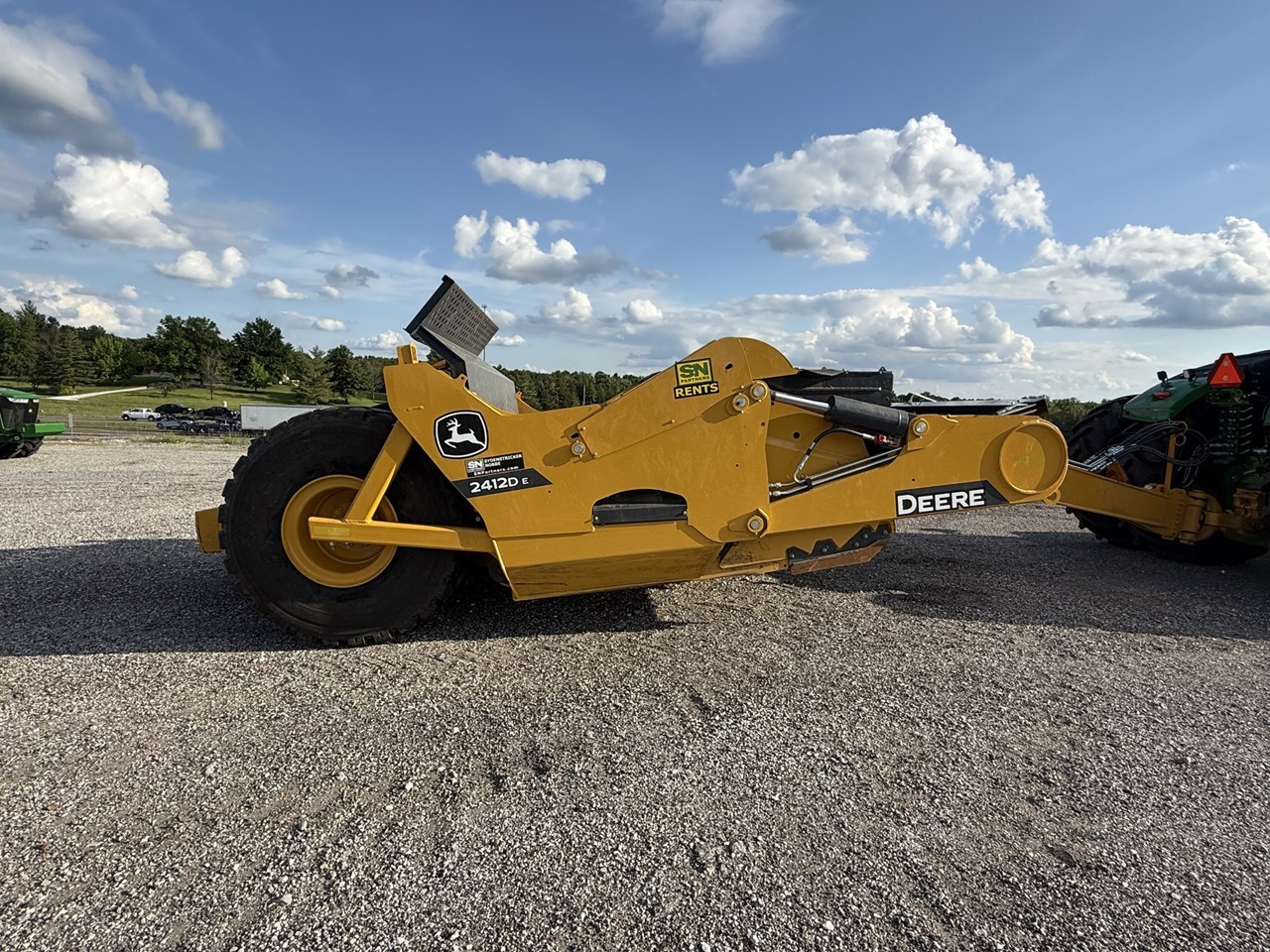 2024 John Deere 2412D E Image 2