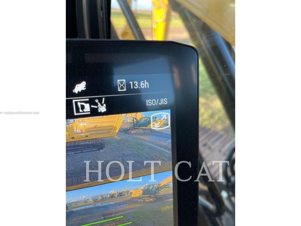 2023 Caterpillar 323 TC Image 5