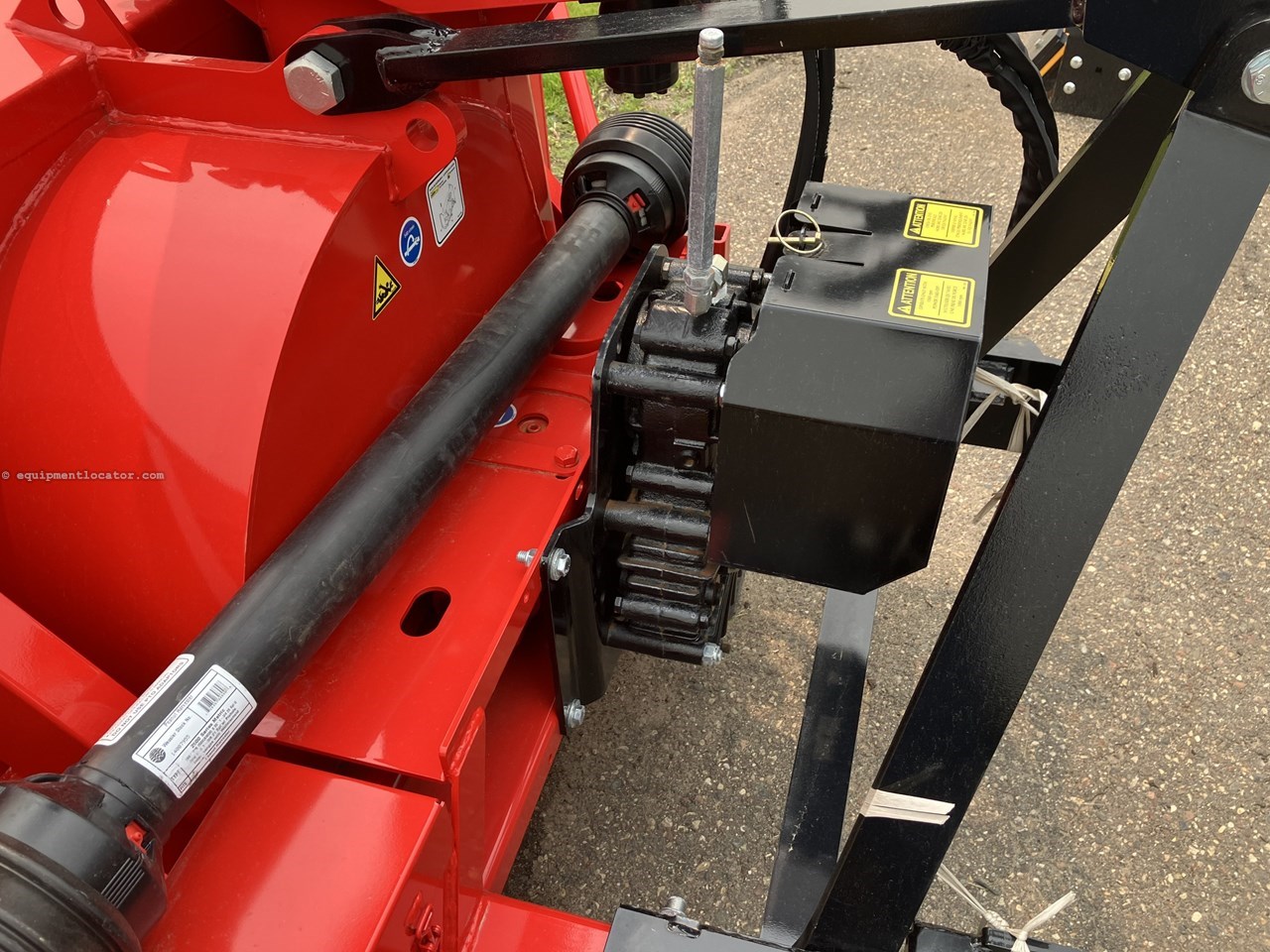 2024 Pronovost P-922 DUAL AUGER 5M/6M Snowblower Image 3