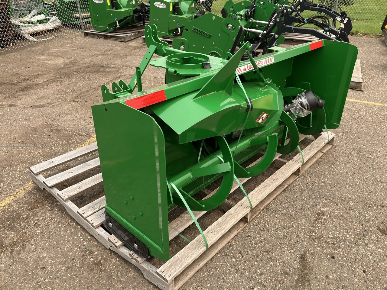 2024 Frontier SB1184 SNOWBLOWER Image 4