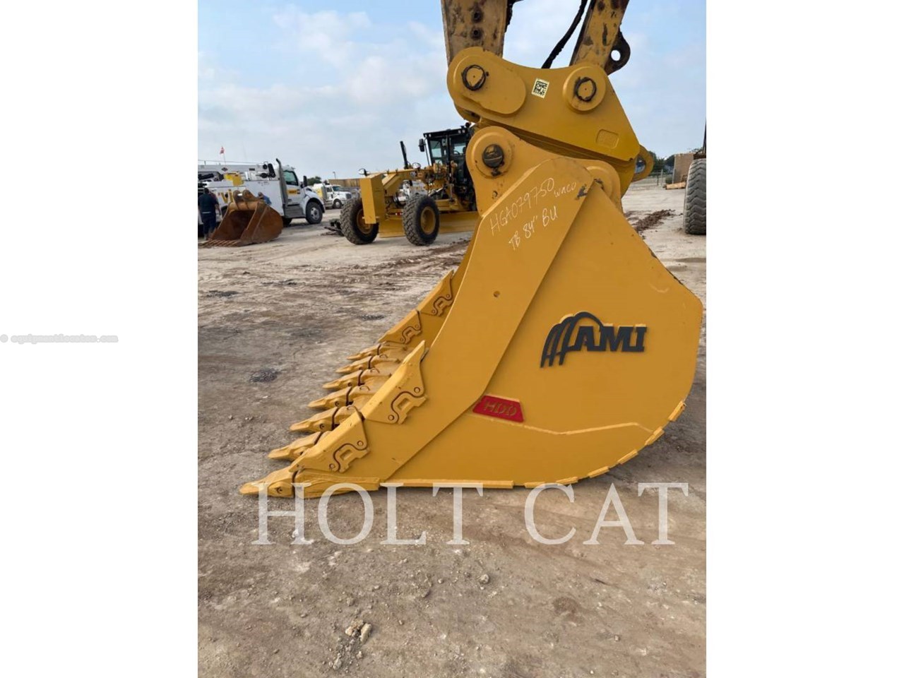 2023 Caterpillar 352 12 TC Image 9