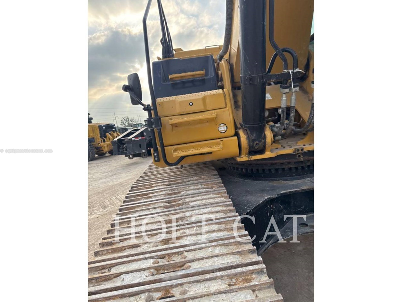 2023 Caterpillar 352 12 TC Image 14