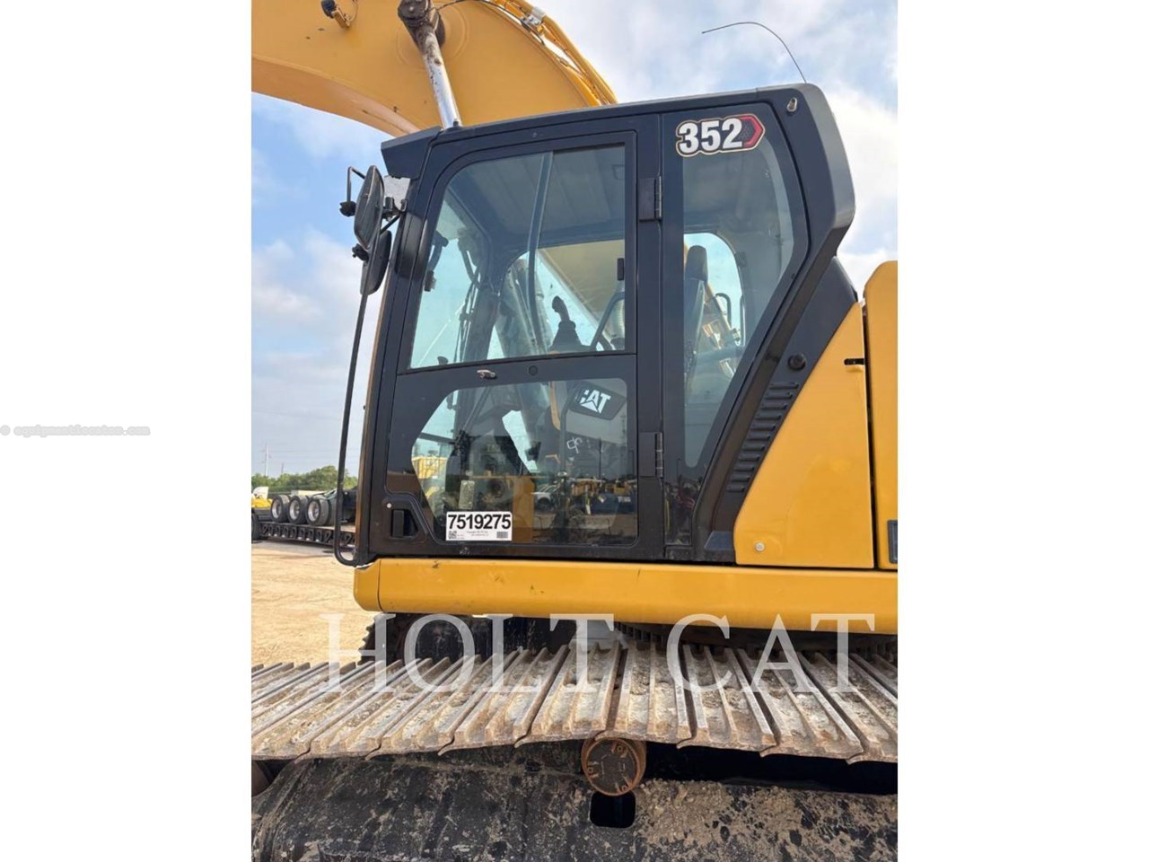 2023 Caterpillar 352 12 TC Image 17