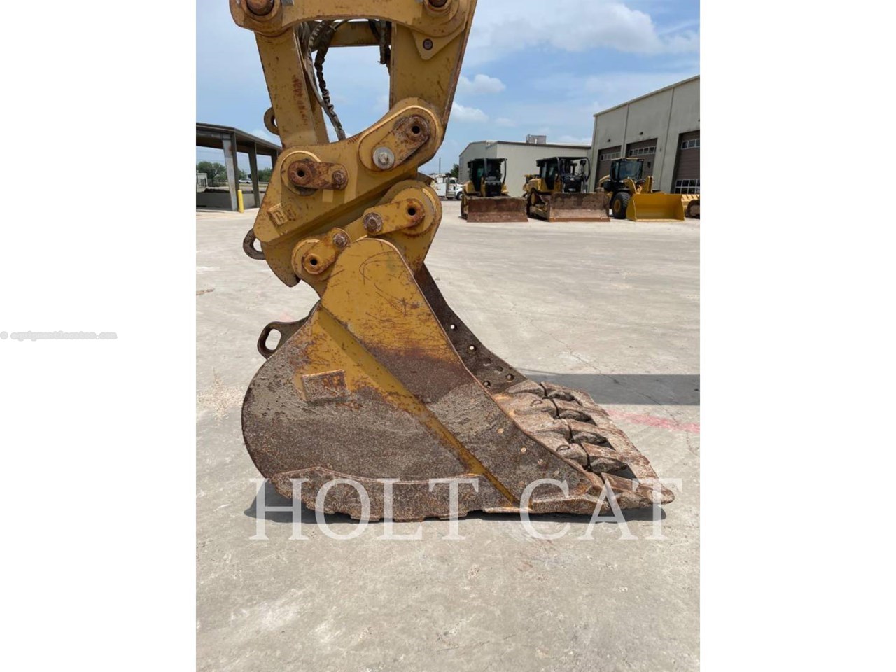 2023 Caterpillar 340 12 TC Image 10