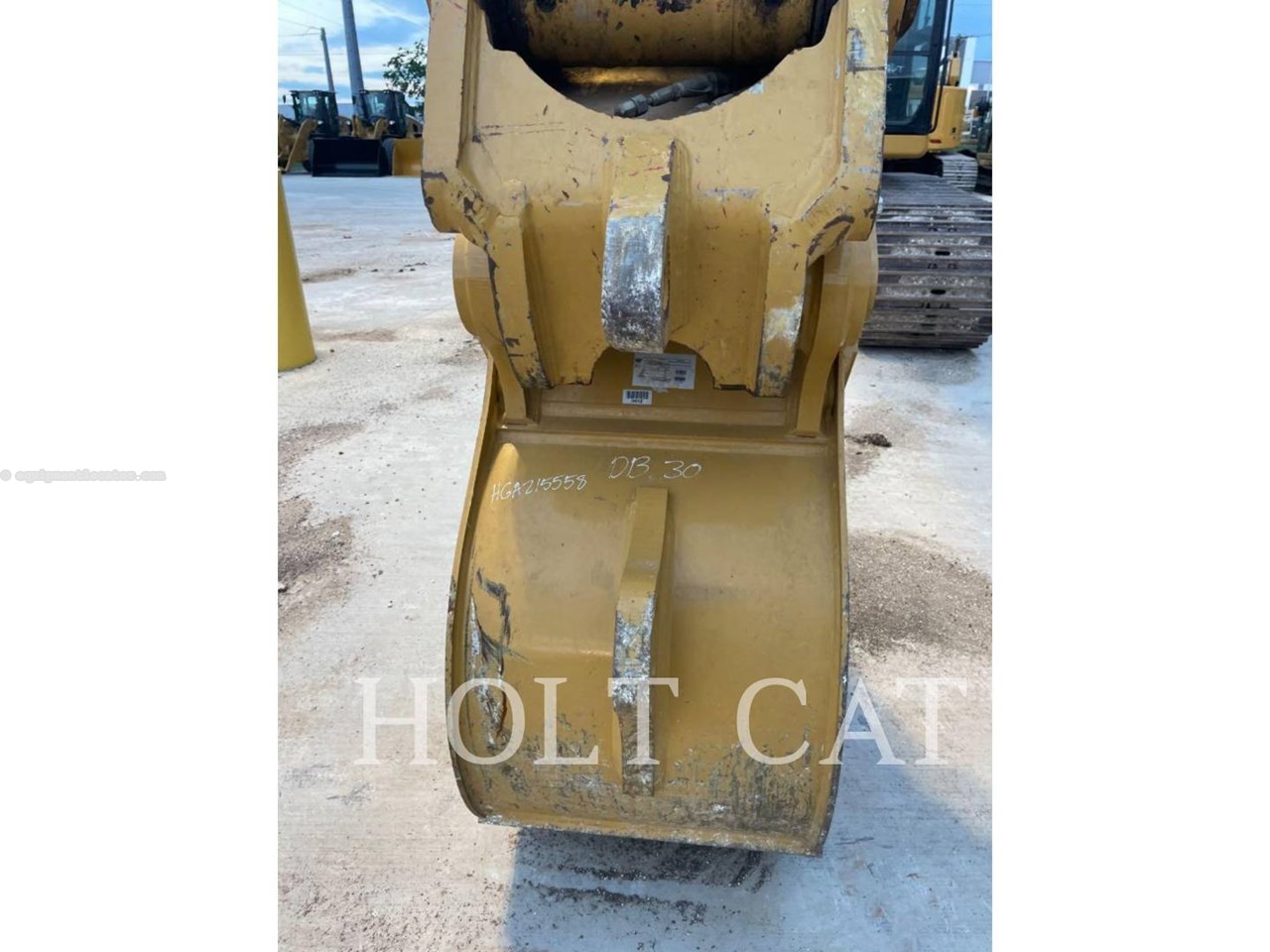 2023 Caterpillar 340 10 TC Image 12
