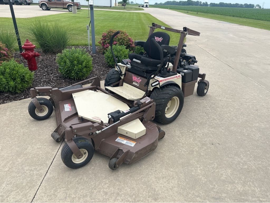 2021 Grasshopper 937G3-EFI Image 2