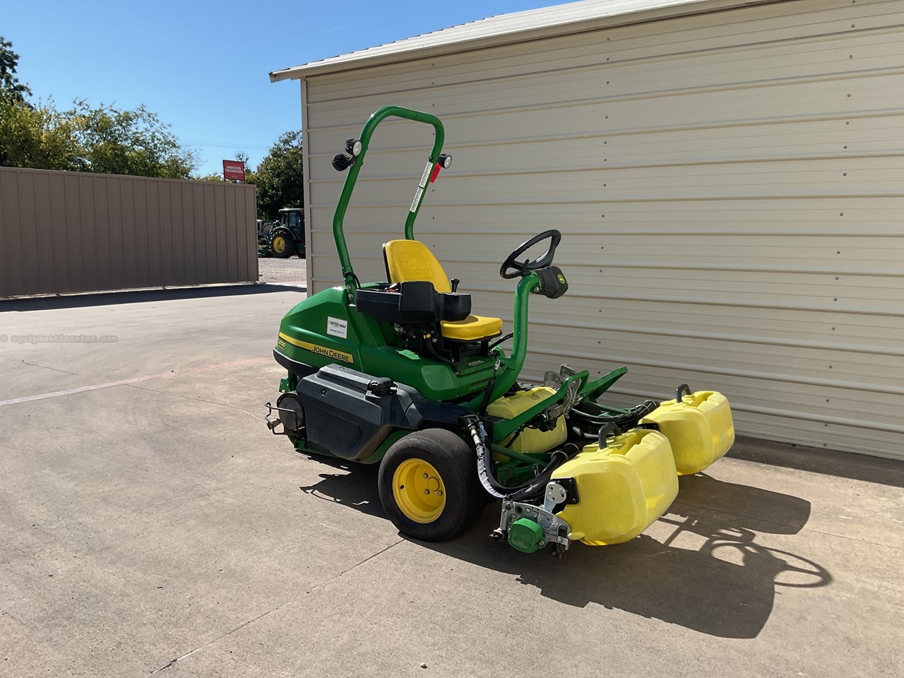 2020 John Deere 2700 Image 5
