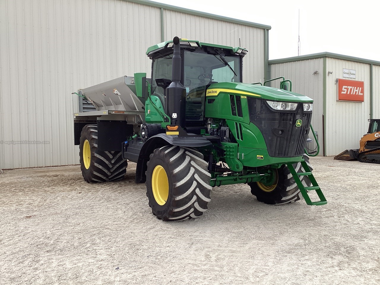 2023 John Deere 800R Image 7