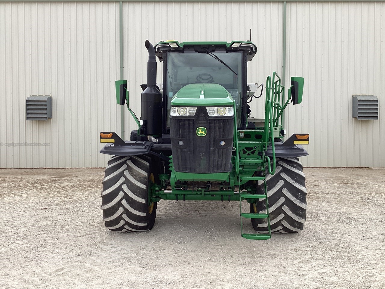 2023 John Deere 800R Image 8