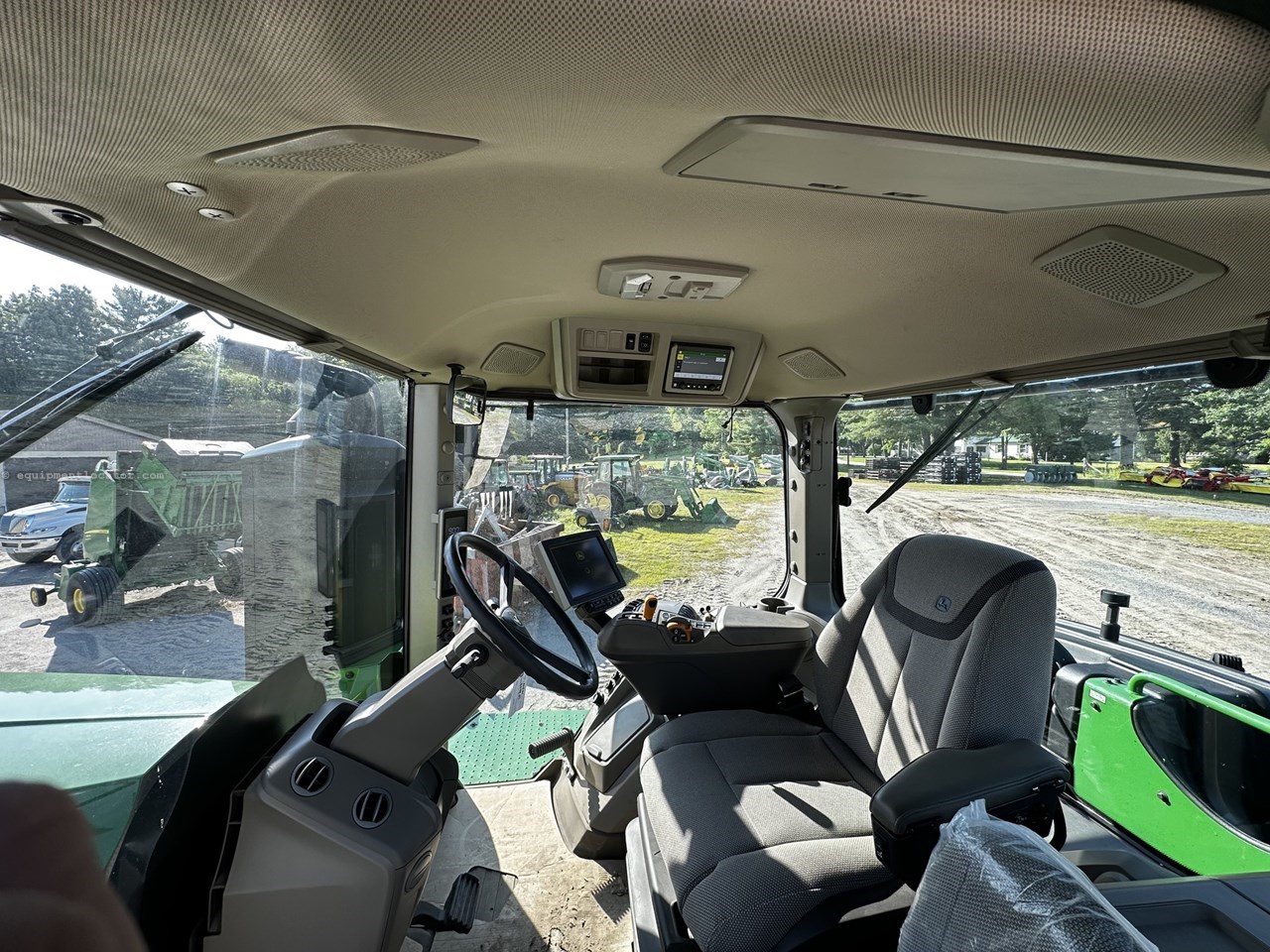 2022 John Deere 9R 490 Image 6