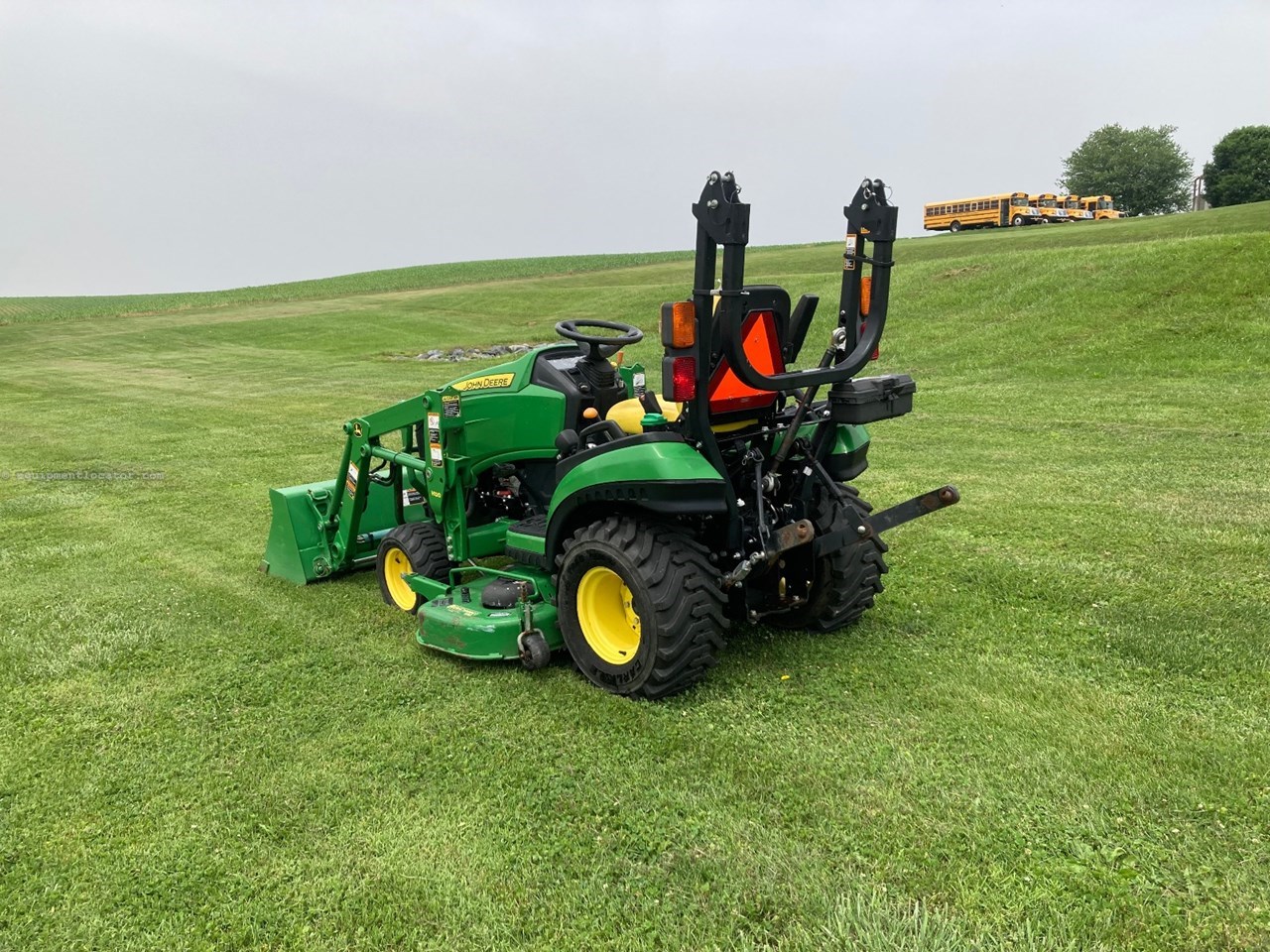2016 John Deere 1025R Image 3