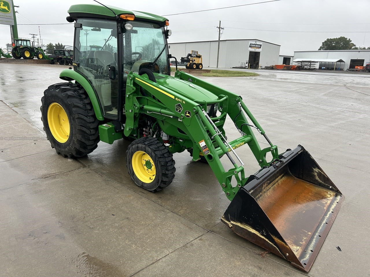2022 John Deere 4066R Image 2
