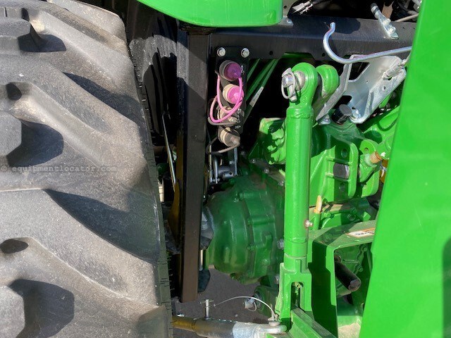 2022 John Deere 4066R Image 10
