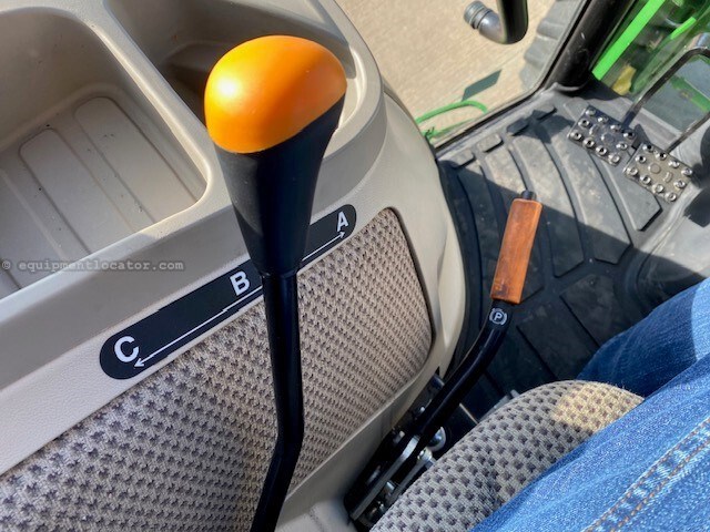 2022 John Deere 4066R Image 11